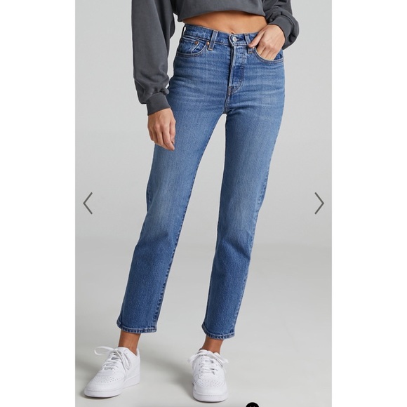 Levi's Denim - Levi’s Premium Wedgie Straight Jeans Jive Sound sz 26